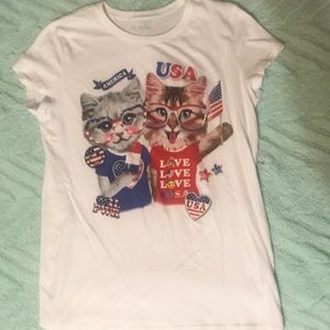 White tee-shirt w/ 2 cats celebrating 4th of July.